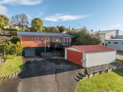 1 Bear Street, Tirau