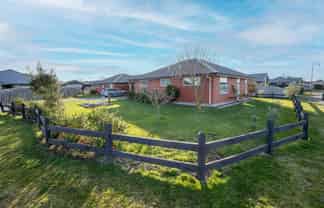 14 Cherry Avenue, Darfield