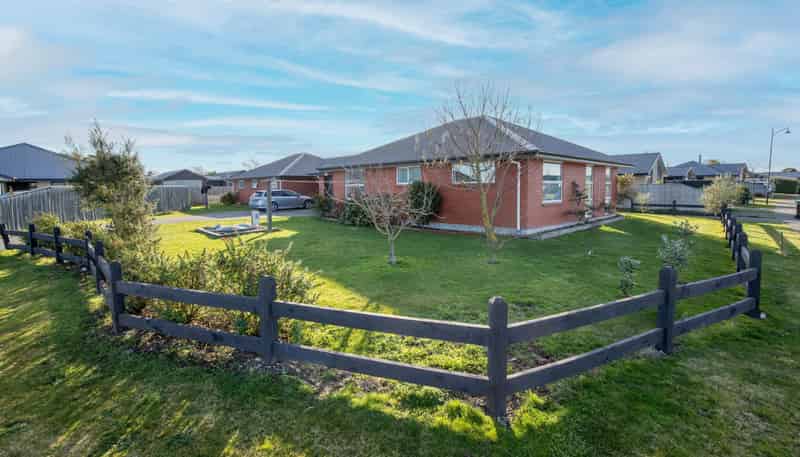 14 Cherry Avenue, Darfield