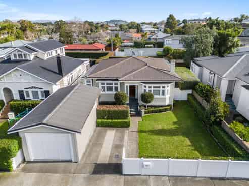 4 Atanga Avenue, Mount Eden