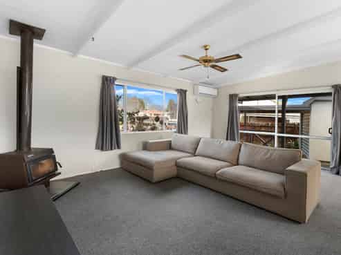 11 Vennell Street, Leamington