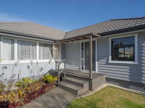 54A Pemberton Crescent, Greerton