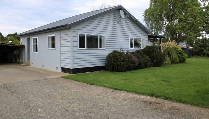 17 Roberts Road, Winton Surrounds