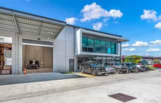 Stunning Road Front Warehouse