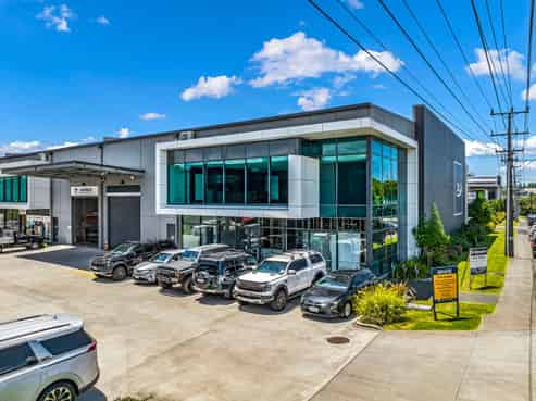 Stunning Road Front Warehouse