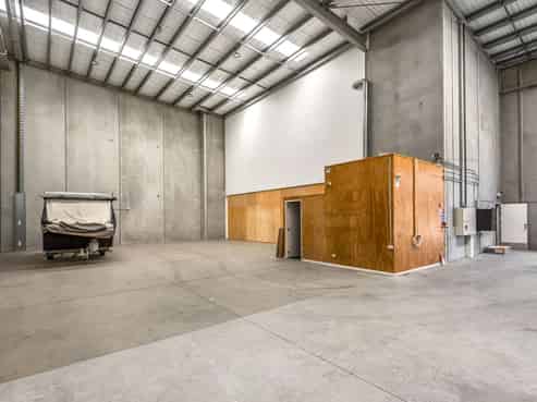 Stunning Road Front Warehouse