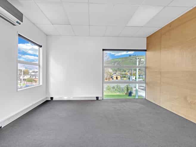 Professional office for lease – 127sqm