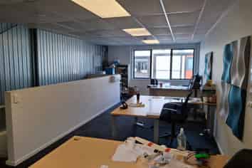 Modern 120m2 Industrial Unit For Lease - Rosedale 