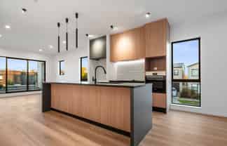 8/10 Scott Road, Hobsonville