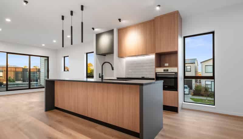 8/10 Scott Road, Hobsonville