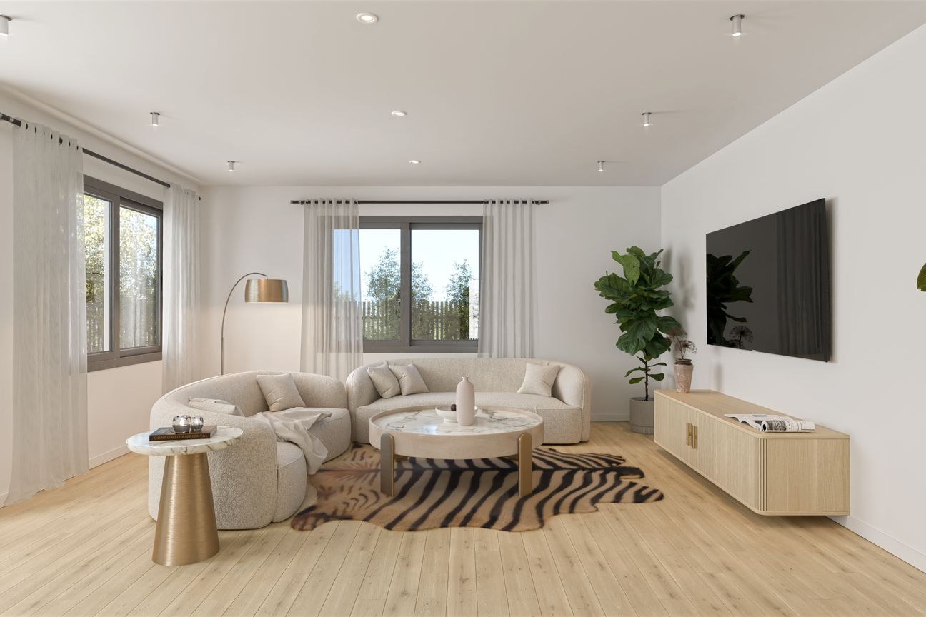 For Sale - Stylish, Smart, and Freehold - Więcej