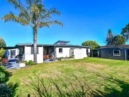 24 Magnolia Avenue, Rosehill