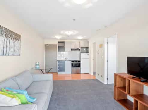 6D/17 Crown Lynn Place, New Lynn