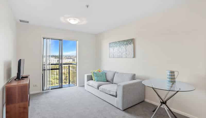 6D/17 Crown Lynn Place, New Lynn