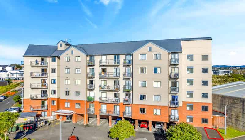 6D/17 Crown Lynn Place, New Lynn