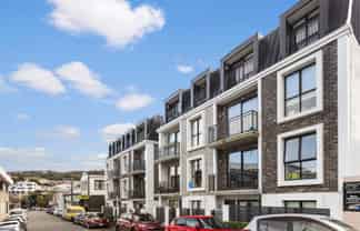 4F/11 Newtown Ave, Newtown
