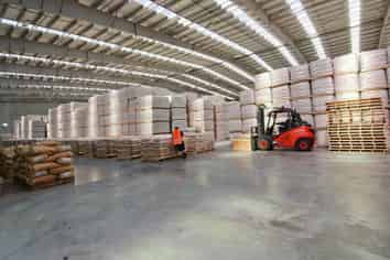 Exceptional Mangere Warehouse