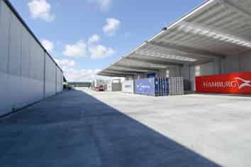 Exceptional Mangere Warehouse