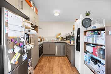 7/102 Old Farm Road, Hamilton East
