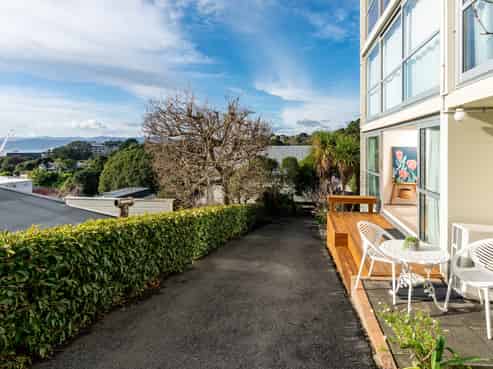 1/24 Patanga Crescent, Thorndon