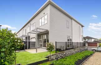 35 Barbarich Drive, Stonefields