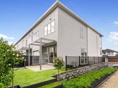 35 Barbarich Drive, Stonefields