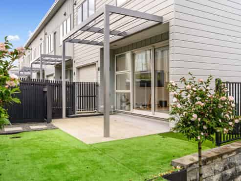 35 Barbarich Drive, Stonefields