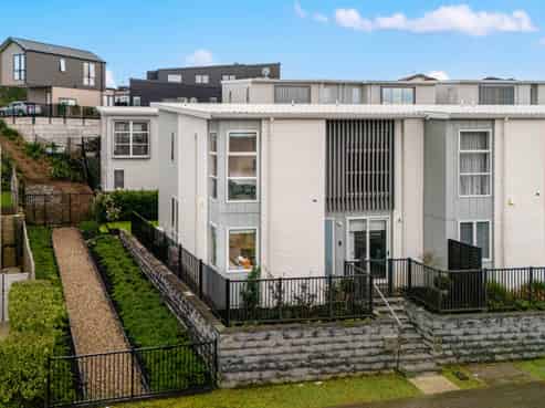 35 Barbarich Drive, Stonefields