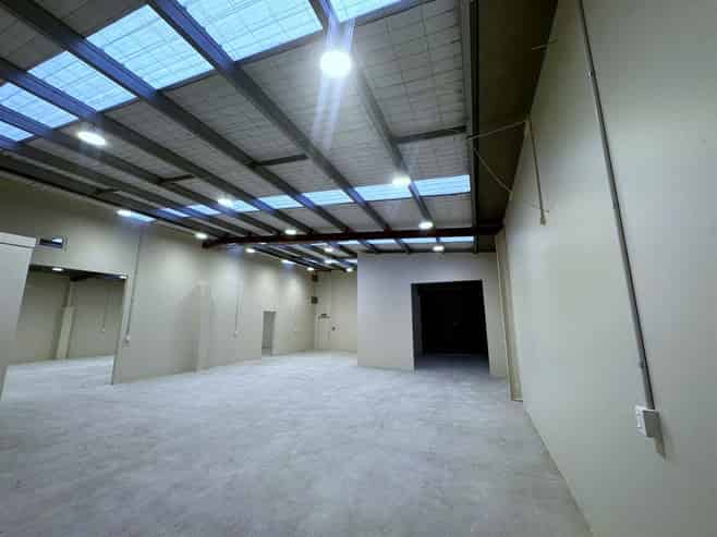 Warehouse and Office with Profile