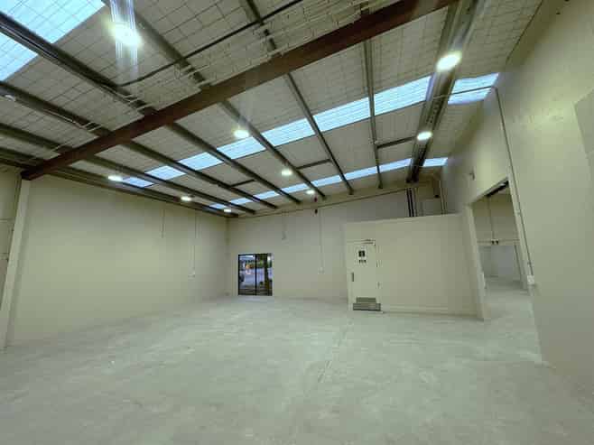 Warehouse and Office with Profile