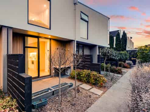 2B Cheltenham Street, Merivale