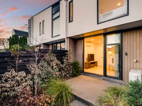 2B Cheltenham Street, Merivale