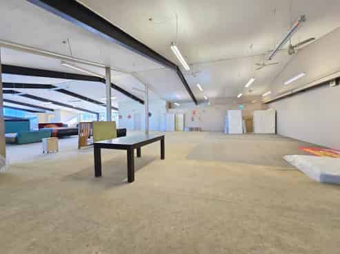 High-profile Dominion Road showroom