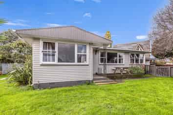 1 Dampier Ave, Awapuni