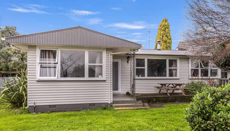 1 Dampier Ave, Awapuni