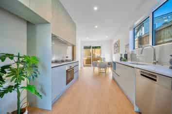 2D Deuxberry Avenue, Northcote