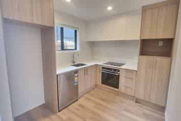 11/25 Childs Avenue, Pukekohe