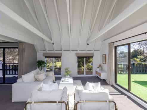 8A Fiesta Grove, Raumati Beach