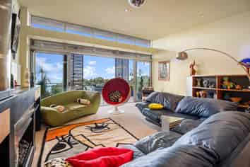19/6 Beach Front Lane, Browns Bay