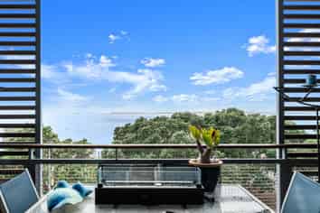 19/6 Beach Front Lane, Browns Bay