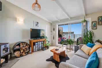 5/4 Arkles Strand, Arkles Bay