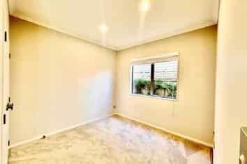 18 Hangahai Road, Flat Bush