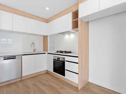8D Rowan Terrace, Te Atatu South