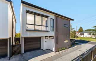 8A-8F Rowan Terrace, Te Atatu South