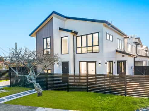 8A-8F Rowan Terrace, Te Atatu South