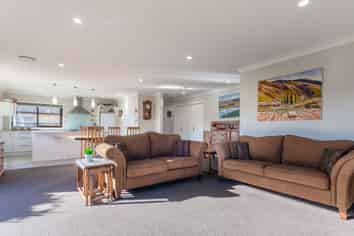 17 Dal Din Drive, OTAKI