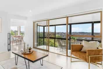 611b Glenfield Road, Totara Vale