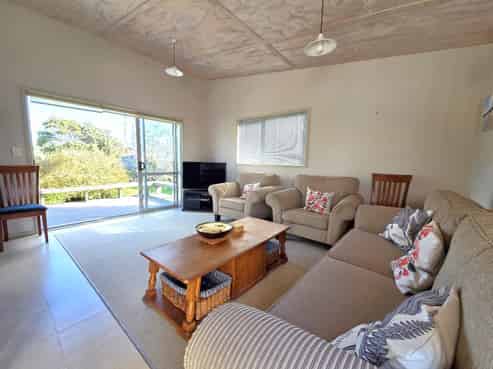 102 Sands Crescent, Matarangi