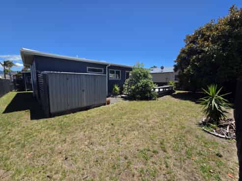 102 Sands Crescent, Matarangi