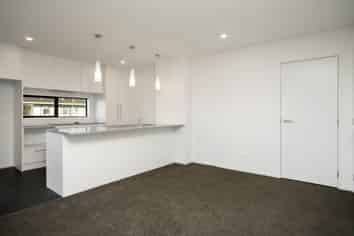 1/10 Shamrock Lane, Te Atatu Peninsula